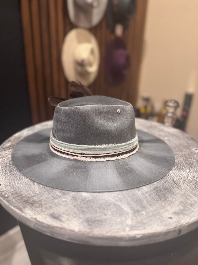 The Dixie - Dirty Blue Felt Hat Sand Striped with Blue trim and card - Large