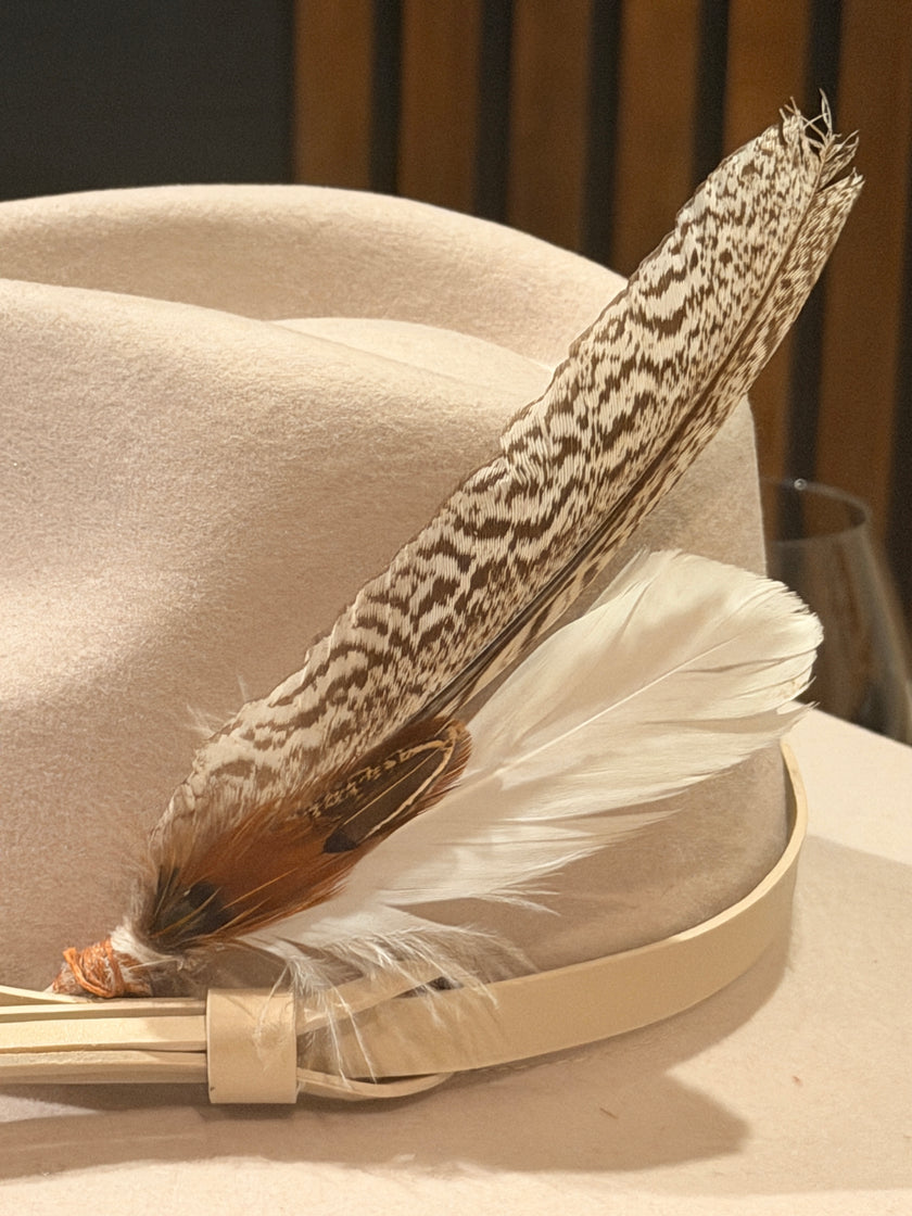Neutral Hat feather set - pheasant and guinea