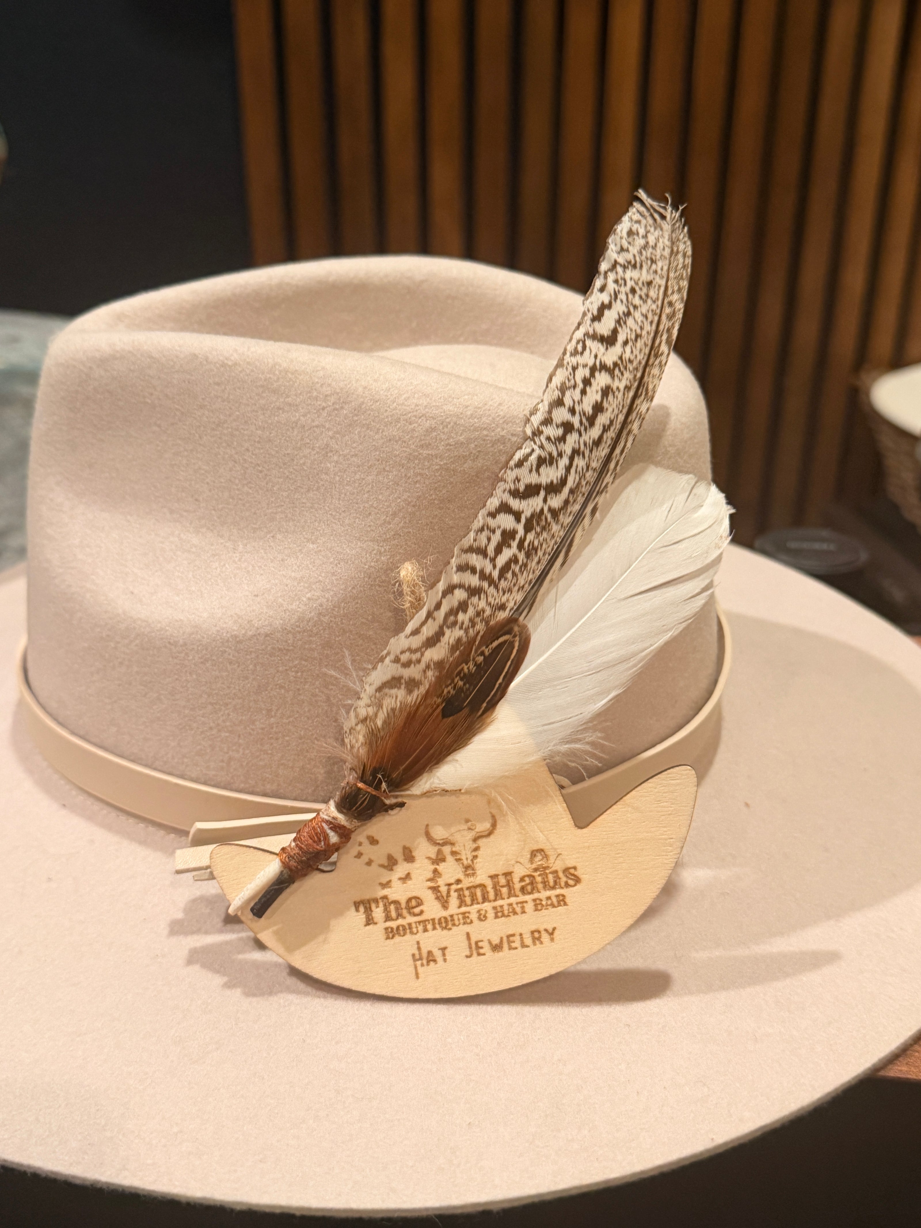 Neutral Hat feather set - pheasant and guinea